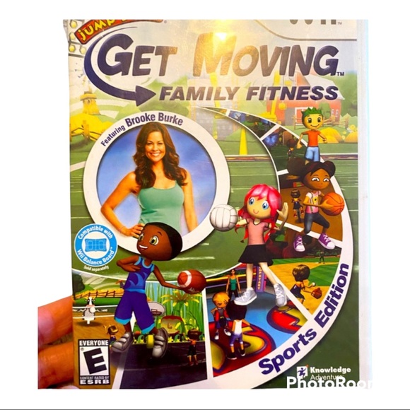 Wii Game GET MOVING FAMILY FITNESS WII GAME BY NINTENDO - Picture 1 of 5